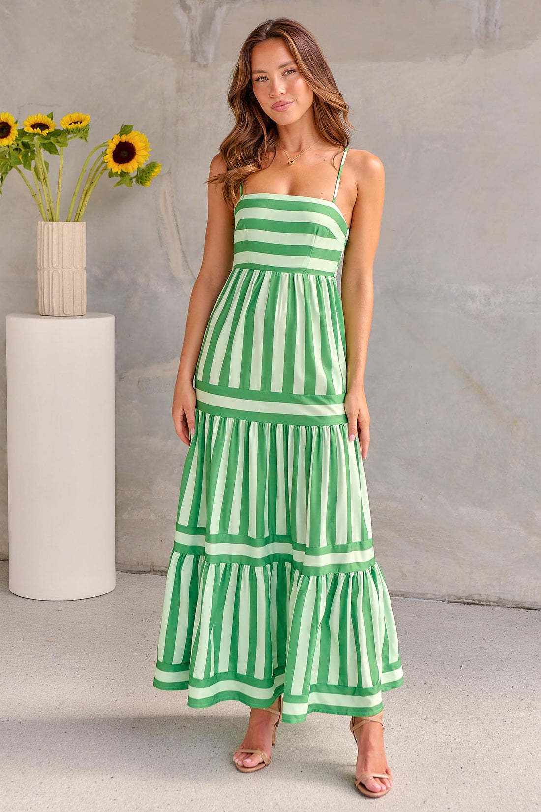 Backless Summer Maxi Dress with Pockets