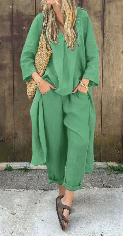 Women's V-Neck 2-Piece Set with Pockets