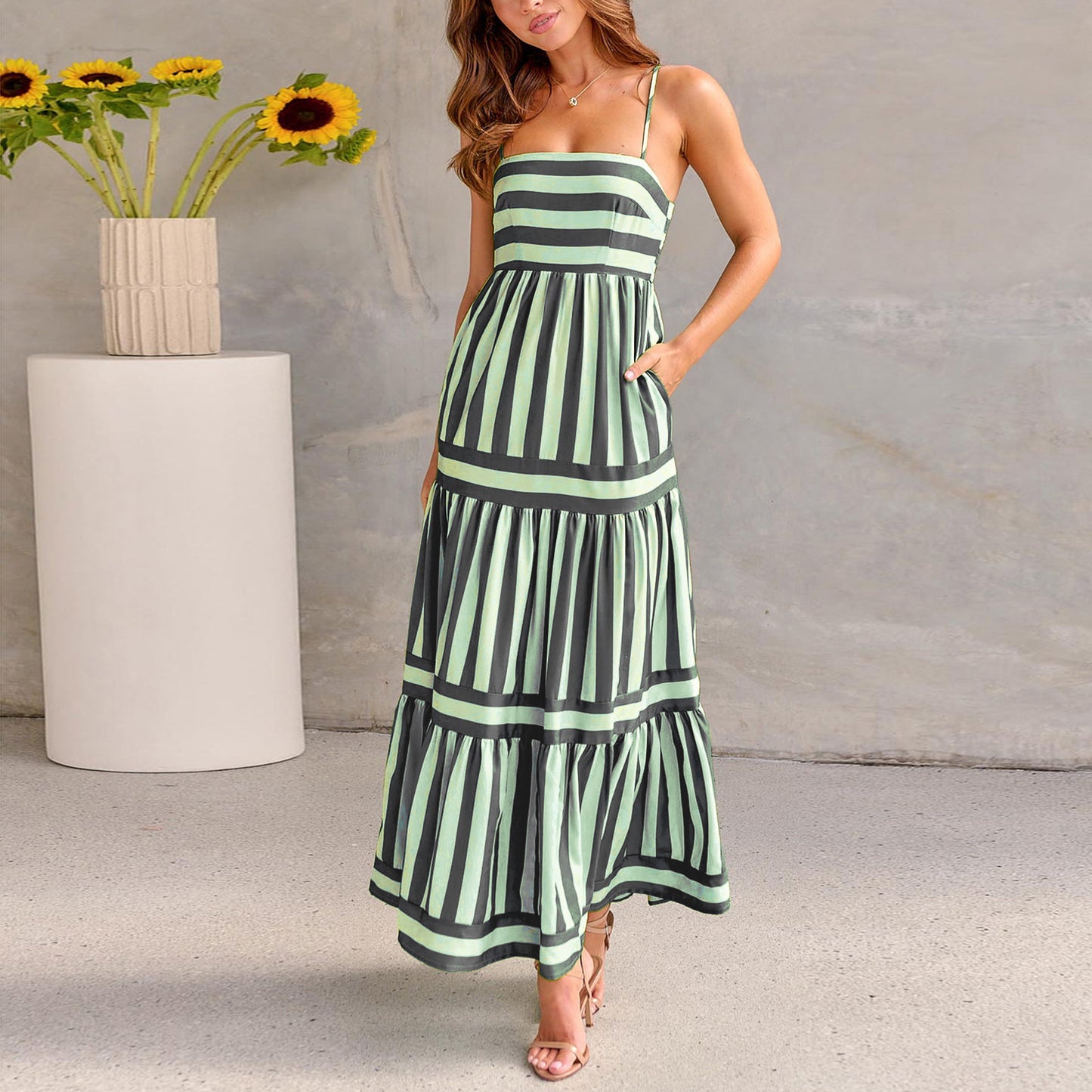 Backless Summer Maxi Dress with Pockets